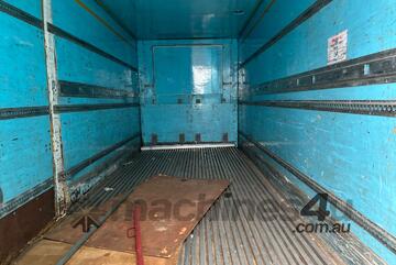 2006 Maxitrans ST3 Tri Axle Roll Back Refrigerated Pantech A Trailer