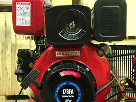 BOSS 20CFM/ 6HP DIESEL AIR COMPRESSOR ON 112L TANK - picture2' - Click to enlarge