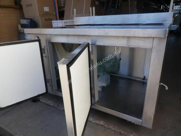 caption Cold Food Display - Prep Bench and Underbar Fridge