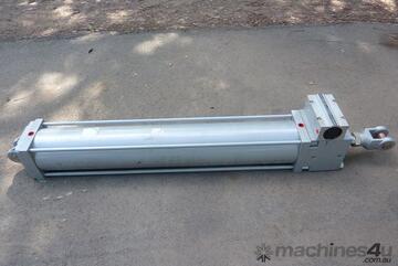 LLOYDS DEALS - 2010 SMC Extra Large Pneumatic Air Ram With Locking Mechanism Part No. CLSD250-1524-D