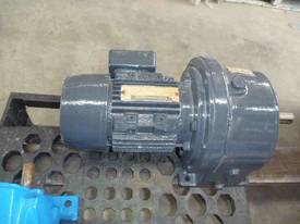 CROMPTON / RENOLDS REDUCTION BOX MOTOR/ 20RPM - picture0' - Click to enlarge