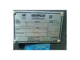 2001 Caterpillar 725 - picture0' - Click to enlarge