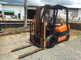 Toyota Forklift 2.5T 02-6FD25 - picture0' - Click to enlarge