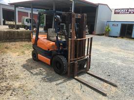 Toyota Forklift 2.5T 02-6FD25 - picture1' - Click to enlarge