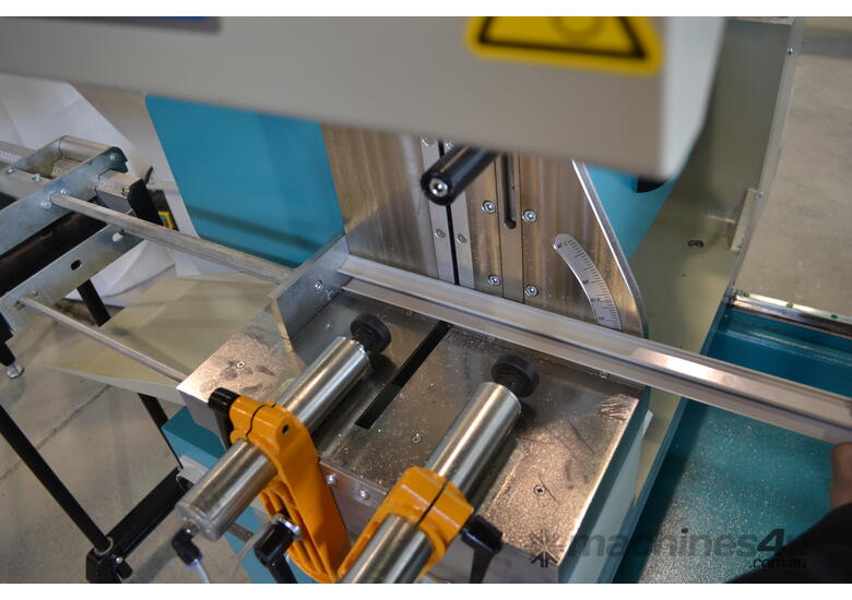 Luna 2 x 420 mm Double Mitre Saw for Aluminum