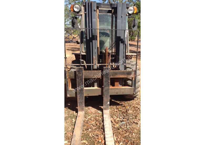 caption Ausa C300H x 4, 3ton Forklift
