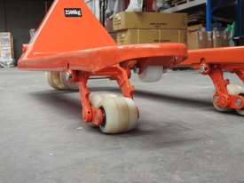 2.5T Hand pallet truck/jack fork width 550mm - picture1' - Click to enlarge
