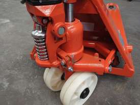 2.5T Hand pallet truck/jack fork width 550mm - picture2' - Click to enlarge