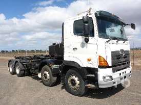 HINO FY Hook Truck - picture0' - Click to enlarge