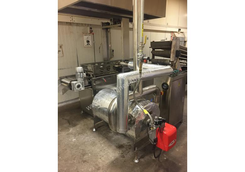 caption Continuous Deep Fryer (Curtain Fryer) For Industrial Manufacturing