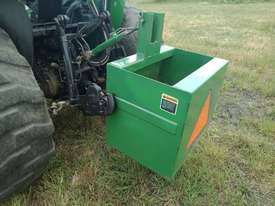 John Deere 4720 Tractor 59HP 4x4 - FEL 4-in-1 bucket, Flail Mower - picture0' - Click to enlarge