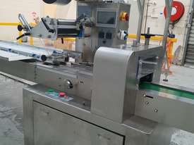 Packaging machine/pillow-flow pack  - picture2' - Click to enlarge