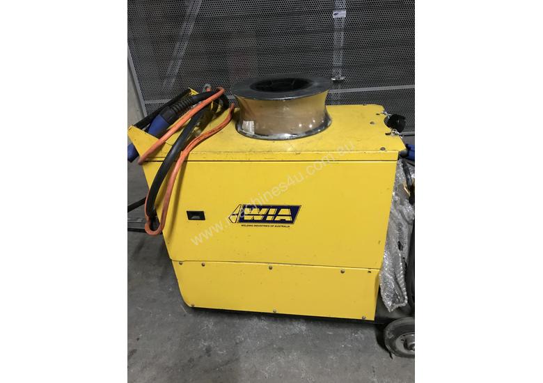 caption Mig Welder, Excellent condition .