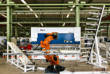 Yawei - KUKA Robotic pressbrake cells for automation of your sheetmetal bending Yawei - KUKA Robotic pressbrake cells for automation of your sheetmetal bending