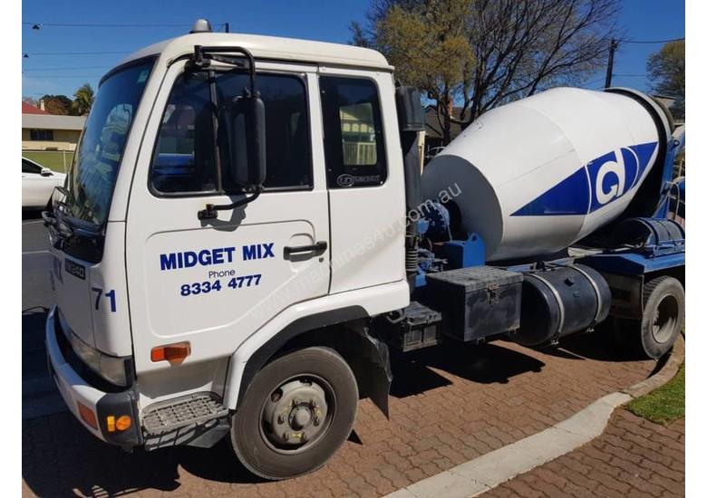 caption 2003 6 speed Manual Nissan Concrete Truck UD MK 240