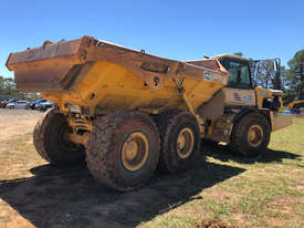 John Deere 250D Articulated Off Highway Truck - picture1' - Click to enlarge