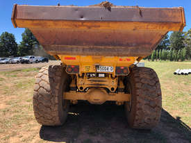 John Deere 250D Articulated Off Highway Truck - picture2' - Click to enlarge