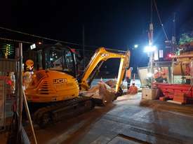 Excavator 6.5 Tonne - picture0' - Click to enlarge