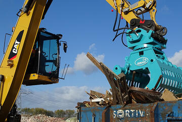 GARDNER ENGINEERING - Dehaco hydraulic demolition and sorting grabs