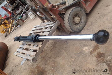 Caterpillar Cat 320 Bucket Ram   Caterpillar Cat 320 Bucket Ram