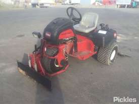 2011 Toro Sand Pro 5040 - picture0' - Click to enlarge
