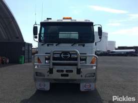 2006 Hino SS700 - picture1' - Click to enlarge