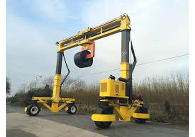 caption Combilift Mobile Gantry