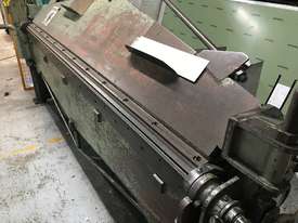 Just In - USED Semi Hydraulic Folder. 2500mm x 2mm Quick Sale! - picture0' - Click to enlarge