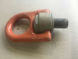 Beaver B-Alloy-v Lifting Lug Eye Point Bolt on - Swivel 360 M42 WLL 10T - picture0' - Click to enlarge