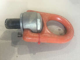 Beaver B-Alloy-v Lifting Lug Eye Point Bolt on - Swivel 360 M42 WLL 10T - picture1' - Click to enlarge