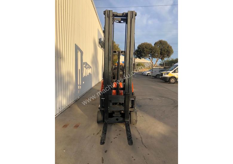 caption 2.0T LPG Narrow Aisle Forklift