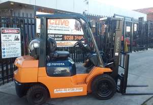 ACTIVE FORKLIFTS - Toyota Forklift 7FG25 4.3m Lift Container Mast Excellent Condition $12,999+GST