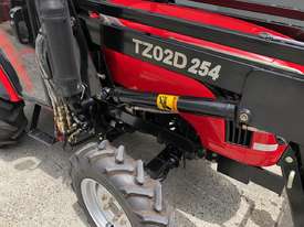 LOVOL 254 CAB 25hp 4WD Cab Tractor with 4 in 1 Loader - picture1' - Click to enlarge