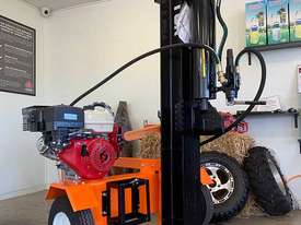 45 ton Log Splitter with petrol engine - picture0' - Click to enlarge