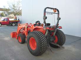 2014 Kubota L4600 HST 4x4 46Hp Tractor with Front End Loader Attachment - picture1' - Click to enlarge