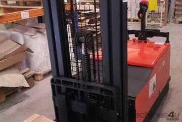 Electric Legless Counterbalance Stacker