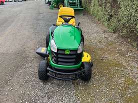 John Deere D130 Ride on Lawn Mower - picture0' - Click to enlarge