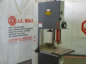 Heavy Duty Bandsaw for timber - picture0' - Click to enlarge