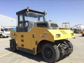 2011 XCMG XP201 Multi Wheel Roller - picture2' - Click to enlarge