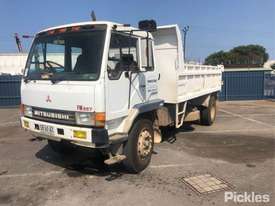 1990 Mitsubishi FM557 - picture2' - Click to enlarge