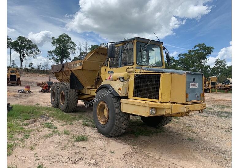 caption 1994 VOLVO A25 Articulated Dump Truck