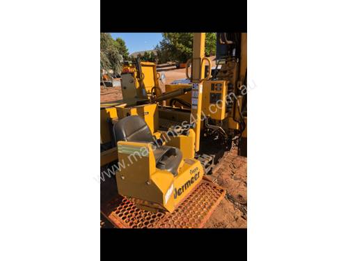 Vermeer PD10 Hydraulic pile driver / pile driving machine