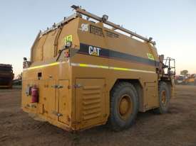 Caterpillar 769D Service Truck - picture2' - Click to enlarge