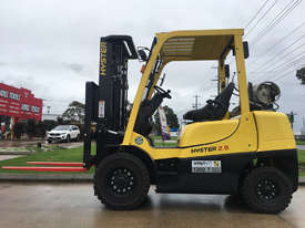 Used/Second Hand Hsyter 2.5 Dual Duel Forklift  - picture0' - Click to enlarge