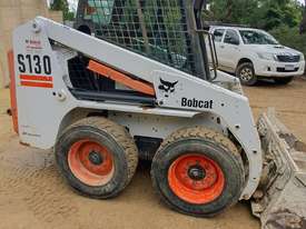 Bobcat skid steer - picture0' - Click to enlarge