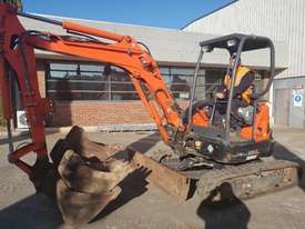 KUBOTA U35-3S 3.6T EXCAVATOR WITH HITCH AND BUCKETS - picture0' - Click to enlarge