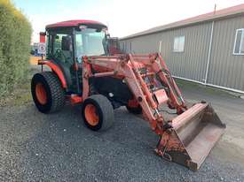 Kubota L5740 Cabin Tractor - picture0' - Click to enlarge