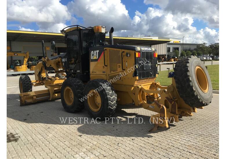 caption CATERPILLAR 140M Motor Graders
