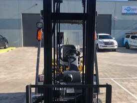 Fork lift low hrs - picture2' - Click to enlarge