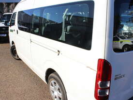 Toyota 2007 Commuter Bus - picture2' - Click to enlarge